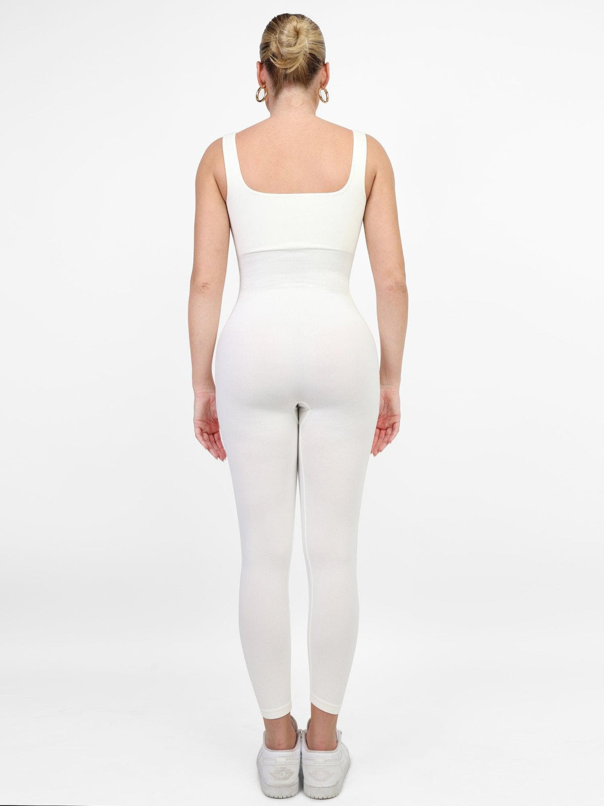 The Shapewear Coverall Sport Seamless Square Neck